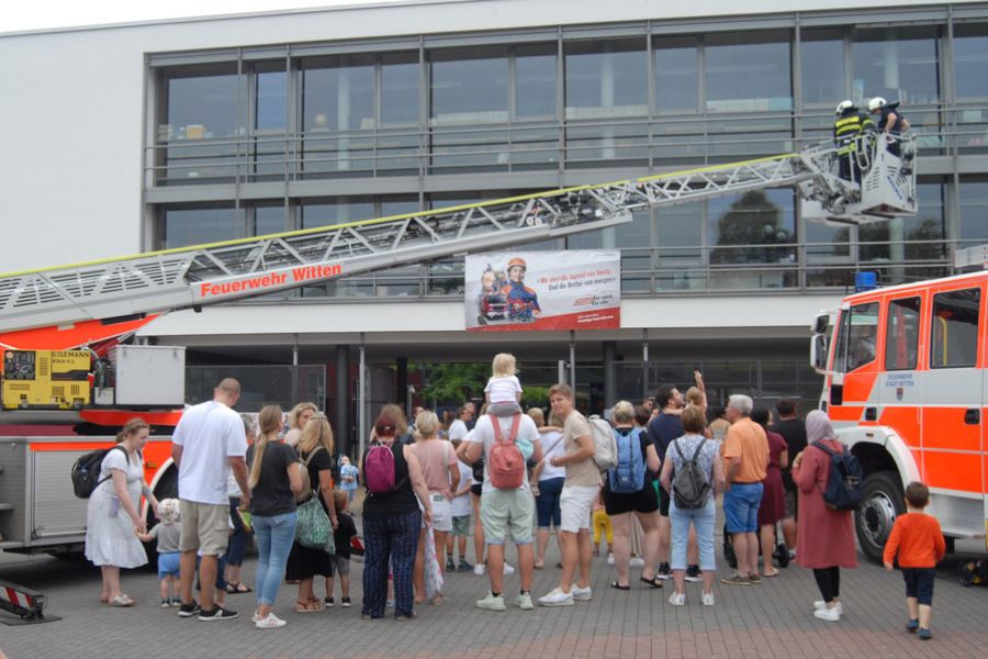 Die Löscheinheit Bommern der Feuerwehr war gleich mit mehreren Programmpunkten vertreten.